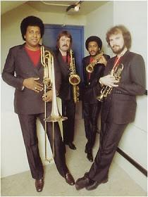 Wings horn section